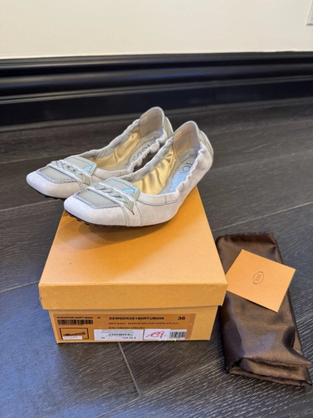 Authentic Tod’s Women’s Beige Suede Patent Leather Ballet Flats Gommino Size 36